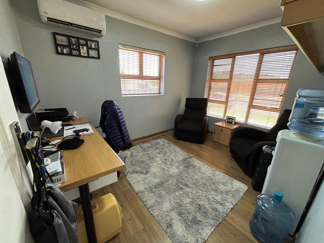 4 Bedroom Property for Sale in Soneike Western Cape